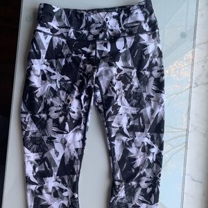 Patterned Crop Reebok Leggings